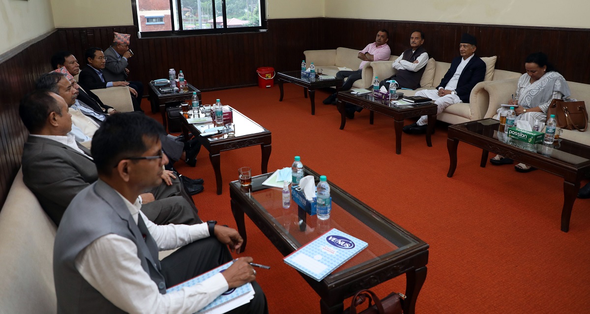 निर्वाचन क्षेत्र बाँडफाँटको निर्णायक वार्तामा पाँच दलीय सत्तारूढ गठबन्धन